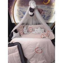 Özgürce Yumuşak Nakışlı Bebek Uyku Seti 70X110, Cibinlik ve 18 Parça