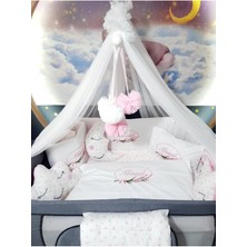 Özgürce Sevimli Nakışlı Bebek Uyku Seti, Çiçek Fiyonk Detaylarıyla Rahat ve Şık