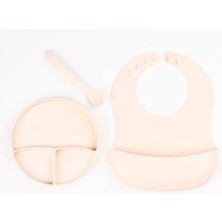 Freedom Storee Krem Rengi 3’lü Silikon Yemek Seti – Önlük + Diş Kaşıyıcılı Kaşık + Vakumlu Tabak