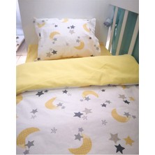 Özgürce Pamuk Bebek Çocuk Yastık Çarşaf Yorgan Seti 60X120 Sarı Ay Yıldızlı