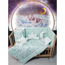 Özgürce 60X120 Bebek Uyku Seti Ay Desen 9 Parça, Konfor ve Şıklık Sunar