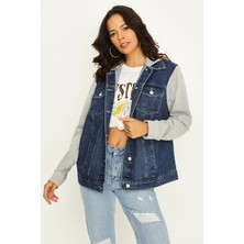 Select Moda Kadın Oversize Denim Ceket Mavi Kapüşonlu Penye Kolları ile Şık ve Rahat