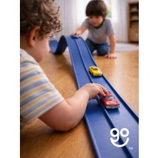 Go Toys Go Track Esnek Yarış-Aksiyon Pisti 4.5 mt - 1:64 Ölçek (Görseldeki Arabalar Temsilidir) Flex Track Mavi