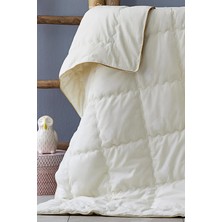 Özgürce Yumuşak ve Rahat Yün Bebek Yorgan 95X145 cm