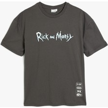 Koton Rick And Morty Lisanslı Arkası Baskılı Kısa Kollu Bisiklet Yaka Tişört