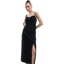 Koton Fırfırlı Yırtmaç Detaylı Volümlü Slim Fit Keten Viskon Karışımlı Askılı Midi Elbise