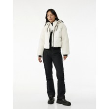 Koton Kapüşonlu Uzun Kollu Peluş Detaylı Baskılı Şişme Mont