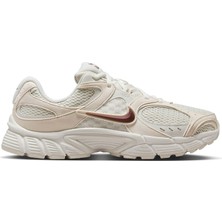 Nike W V5 Rnr Dynamic Street – Kadın Günlük Ayakkabı