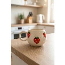 KYA CERA Çilek Kabartmalı Tekli El Yapımı Seramik Kupa