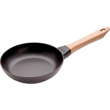 Leaf Shop Ahşap Saplı Döküm Kızartma Tavası