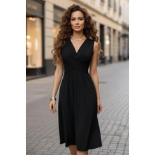 Mossta Kruvaze Yaka Belden Oturtmalı Midi Boy Krep  Elbise - Siyah