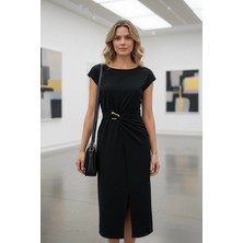 Mossta Kayık Yaka Belden Büzgülü Yırtmaçlı Modal Elbise - Siyah