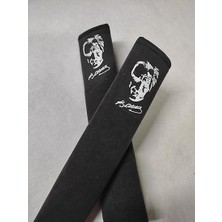 Misda Store Atatürk Baskılı Beyaz Baskı Antrasit Alakantara Araç Emniyet Kemer Kılıfı & Ped (2 Adet) Boyun Çizilmelerine Karşı Koruma, Terleme Önleyici, Alcantara, Atatürk Imzalı