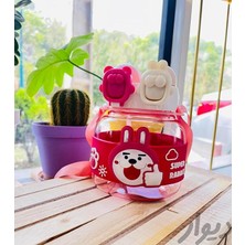 Misda Store Tavşan Su Matarası Boyun Askılı Suluk Renkli Çizgi Film ve Desenli Karakterler Çocuklara Özel Taşıması Kolay Okulda Piknikde Kullanıma Uygun 1 Litre Crk3 (Pembe)