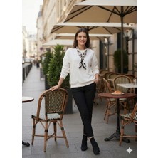 Ebrita Moda Florlu Ceylan Nakışlı Sweatshirt