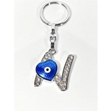 Moncuk Design Taşlı “n” Harfi Nazar Detaylı Anahtarlık – Kişisel Anlam ve Işıltılı Şıklık