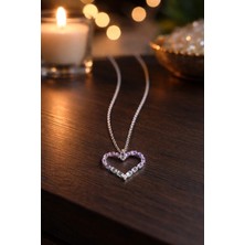 Zarif Pastel Taşlı Kalp Kolye – Gümüş Renk