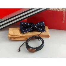 Erkek Hediye Seti Modern Şıklık 15 : Desenli Papyon, Çorap ve Deri Bileklik