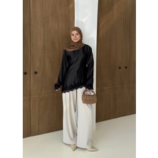 Moda Aksa Saten Dantel Detay Üst Siyah