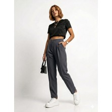 Ribana Classic Kadın Dar Paça Pileli Mevsimlik Klasik Moda Kumaş Pantolon 4687