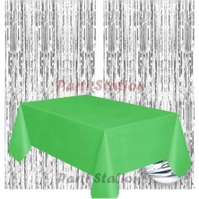 Parti Station 2 Adet Gümüş Gri Renk Metalize Arka Fon Perdesi ve 1 Adet Plastik Yeşil Renk Masa Örtüsü Set