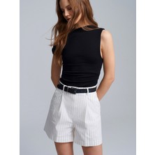 Dilvin 72247 Kemerli Mini Şort-Beyaz