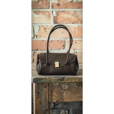 Amabel Jewelerys Kilis Büzgülü Toka Detaylı Kadın El ve Omuz Çantası Kahverengi