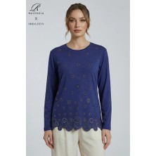 Ravencia Kadın Halka Desenli Yaka ve Etek Taşlı Işlemeli Yırtmaçlı Likralı Anne Penye Bluz