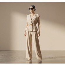 Gizelia Krem Rengi Gold Gül Aksesuar Detaylı Yelek Pantolon Alt Üst Takım