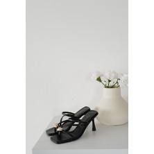 Meral Özgenç Gold Tokalı Topuklu Terlik