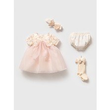 Kız Bebek Elbise Takımı - Dantel Işlemeli Tütülü Elbise, Bandana, Külot ve Çorap 4'lü Set - Pudra Pembe 3-6 Ay