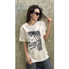 Leilaa Önü Işlemeli Bisiklet Yaka Tshirt