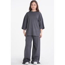 Haykids Kız Çocuk Renkli Oysho Kumaş Rahat Kesim Ev Takımı – Oversize T-Shirt ve Geniş Paça Pantolon Seti | Konforlu Lounge Giyimi