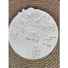 Miina Aksesuar Epoksi Reçine Çiçekli Mandala Desenli Üretilmiş Dekoratif Bir Bardak Altlığıdır