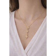 Nati Co Zirkon Taşlı Gold Yıldız Sallantılı Çelik Kolye – Zarif ve Şık Tasarım