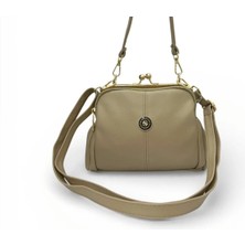 Mercan Bags Kadın Klipsli 4 Bölmeli Ayarlanabilir Çapraz Askılı Yumuşak Suni Deri Omuz ve Çapraz Çanta