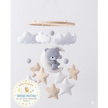 Trend Metfiq Decoration El Yapımı Keçe Uykucu Gri Ayıcık ve Hilal Ay Bebek Dönencesi Ahşap Kasnaklı Montessori Bebek Odası