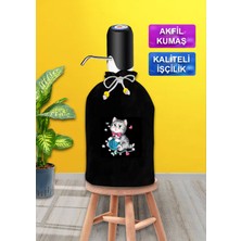 Yumaklı Siyah Kedi Baskılı Damacana Kılıfı, Şık ve Koruyucu Tasarım