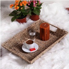 Şık Hasır Navida Tepsi, Zarif Sunum ve Dekorasyon Için Ideal