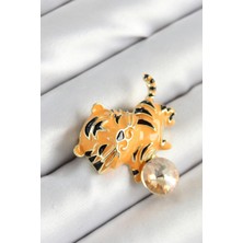 SHC4200 Zirkon Taşlı Siyah Çizgili Turuncu Kaplan Figürlü Gold Renk Kadın Broş