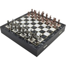MarkEntegra Antik Desenli Orta Boy Metal Roma Satranç Takımı Mdf Sandıklı Tahta (36X36X6 Cm)