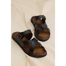 Tonny Black Kadın Siyah Rahat Termo Taban Tokalı Çapraz Bantlı Terlik