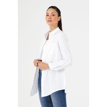 Pera Club Kadın Gömlek Katlanabilir Kol Detaylı Düz Renk Beyaz Stil ile Şık Tasarım