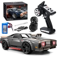 MarkEntegra Uzaktan Kumandalı 4x4 Klasik Araba - 38 Km Hız ve LED Işıklı