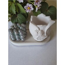 Doğal El Yapımı Lotus Çiçekli Dekoratif Set – Balon Kokulu Mum ve Beton Vazo/tepsi
