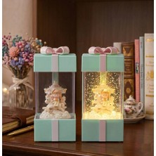 Büyülü Atlı Karınca Tasarımlı Hediye Kutusu Kar Küresi - Işıklı & Müzikli - Lüks Hediyelik