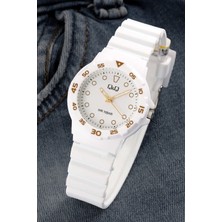 Q&q VR19J029Y Beyaz Renk 10 Atm Su Geçirmez Çocuk Kol Saati