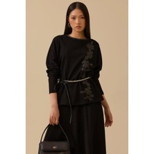 Seçil Kadın Kuşaklı Suni Deri Nakışlı Bluz - Siyah