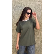 Leilaa Yakası Beyaz Biyeli Basic T-Shirt