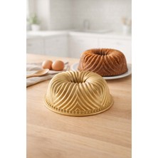 Luxxa Home Penda Döküm Kek Kalıbı 25CM Gold